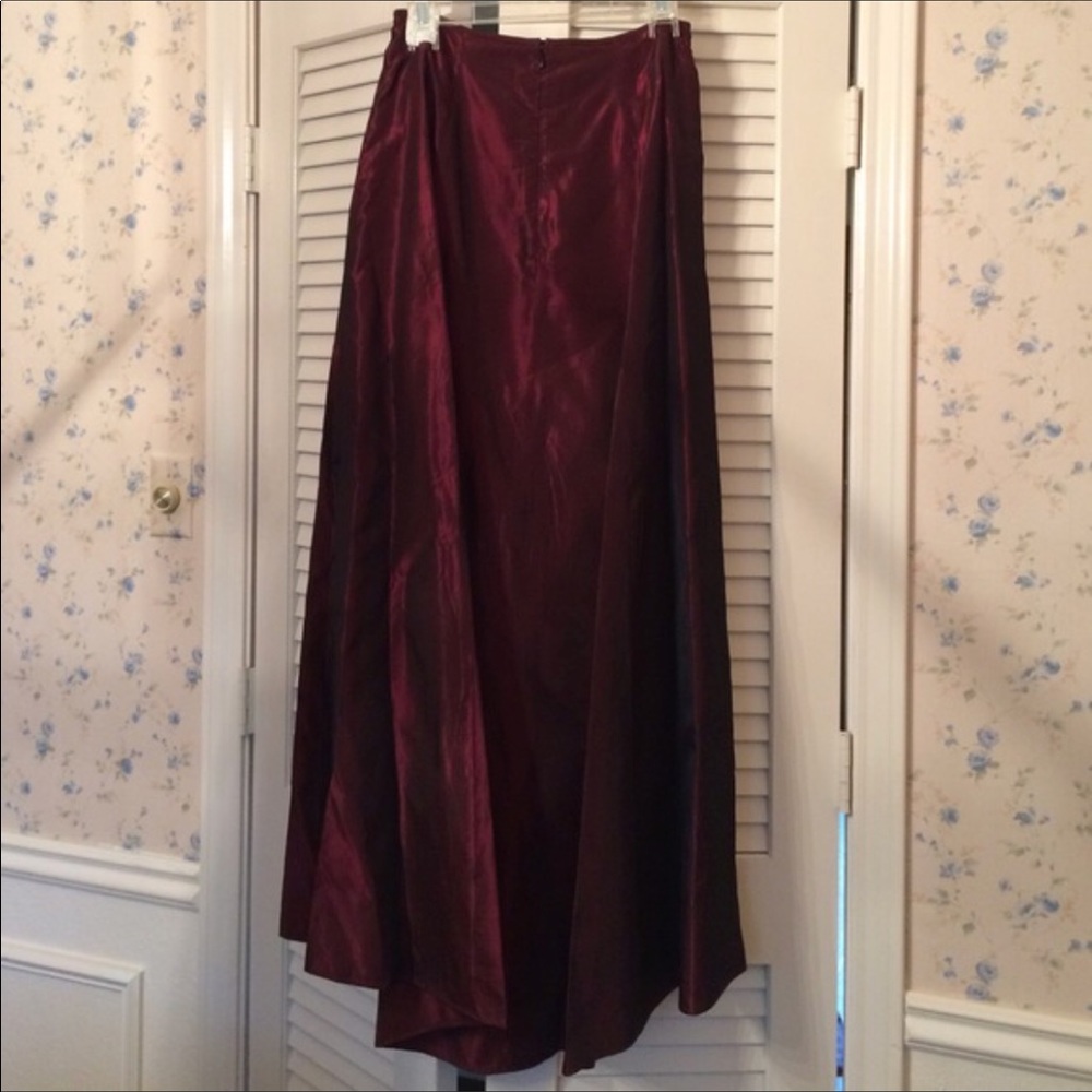 Gorgeous dark red / maroon taffeta evening skirt